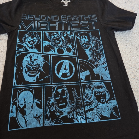 Marvel Black T-Shirt with Blue Graphic - Picture 2 of 4